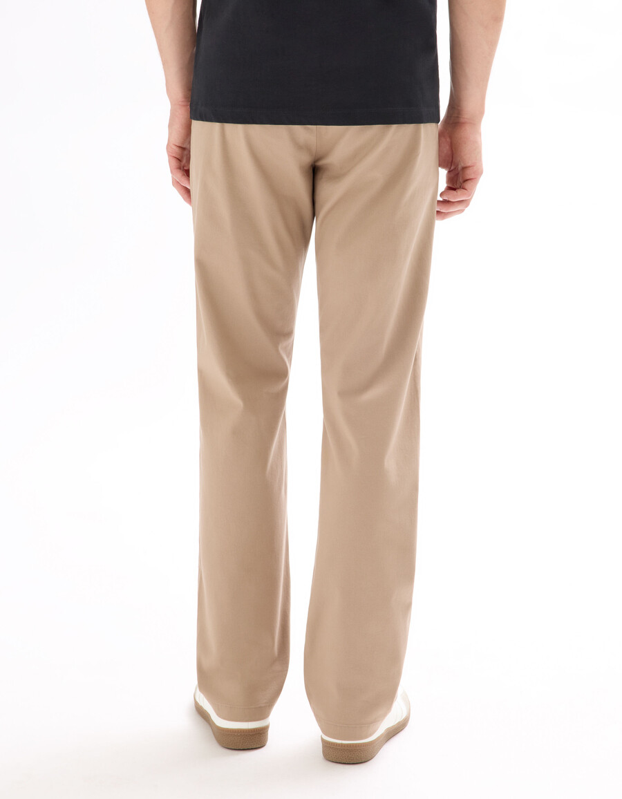 gerade geschnittene chino-hose aus stretch-baumwolle standardlänge
