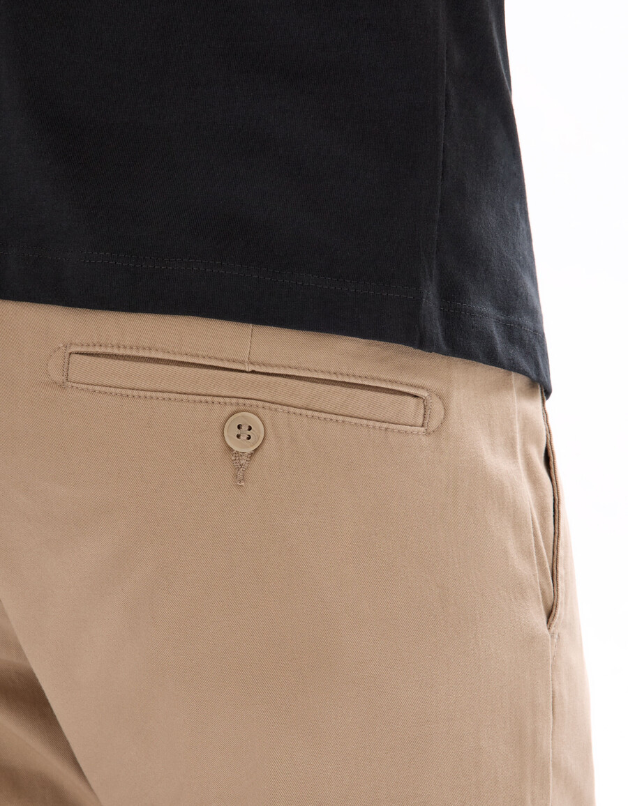 gerade geschnittene chino-hose aus stretch-baumwolle standardlänge