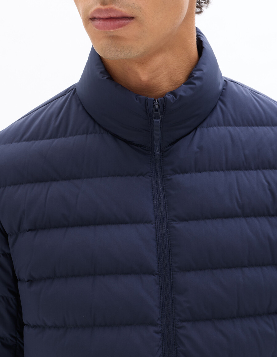 downwarm light daunenjacke mit langen ärmeln und stehkragen 90 daunen 10 federn
