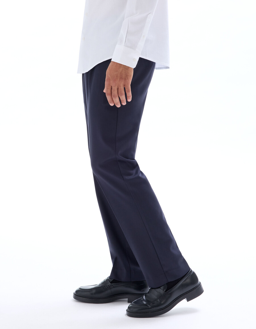 gerade geschnittene chino-hose aus stretch-twill