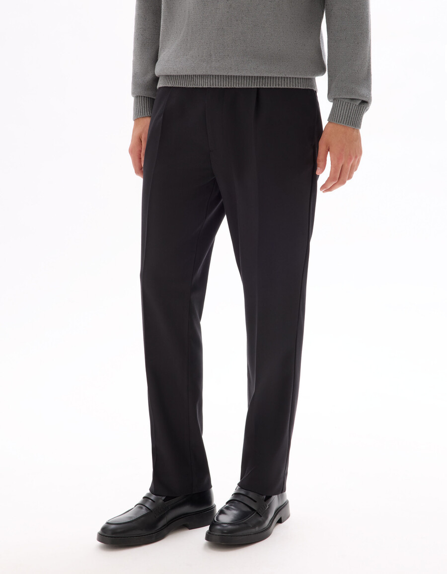 gerade geschnittene chino-hose aus stretch-twill