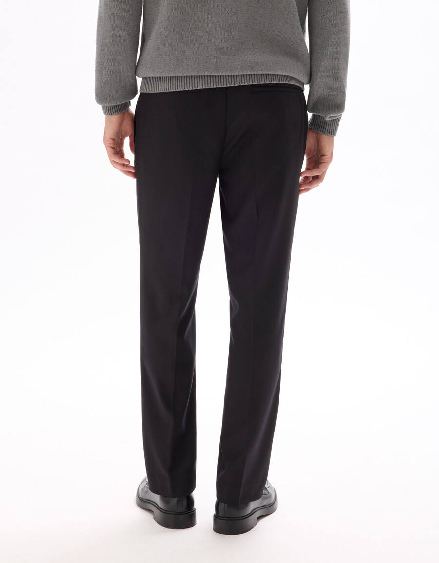 gerade geschnittene chino-hose aus stretch-twill