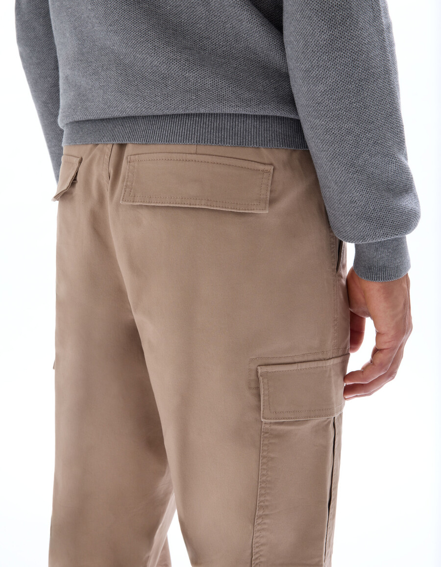 gerade geschnittene cargohose aus stretch-baumwolle