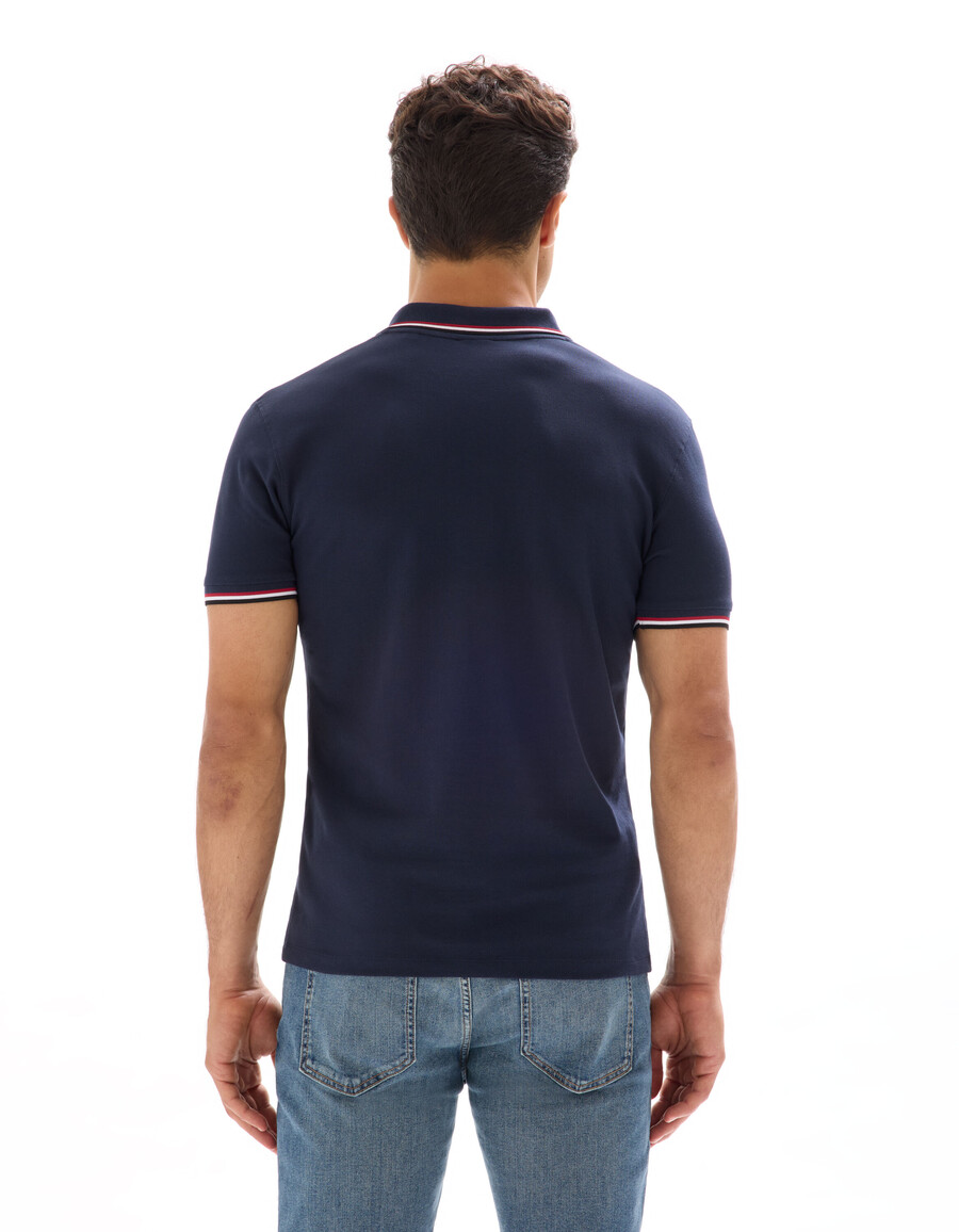 schmal geschnittenes poloshirt aus stretch-baumwollpiqué