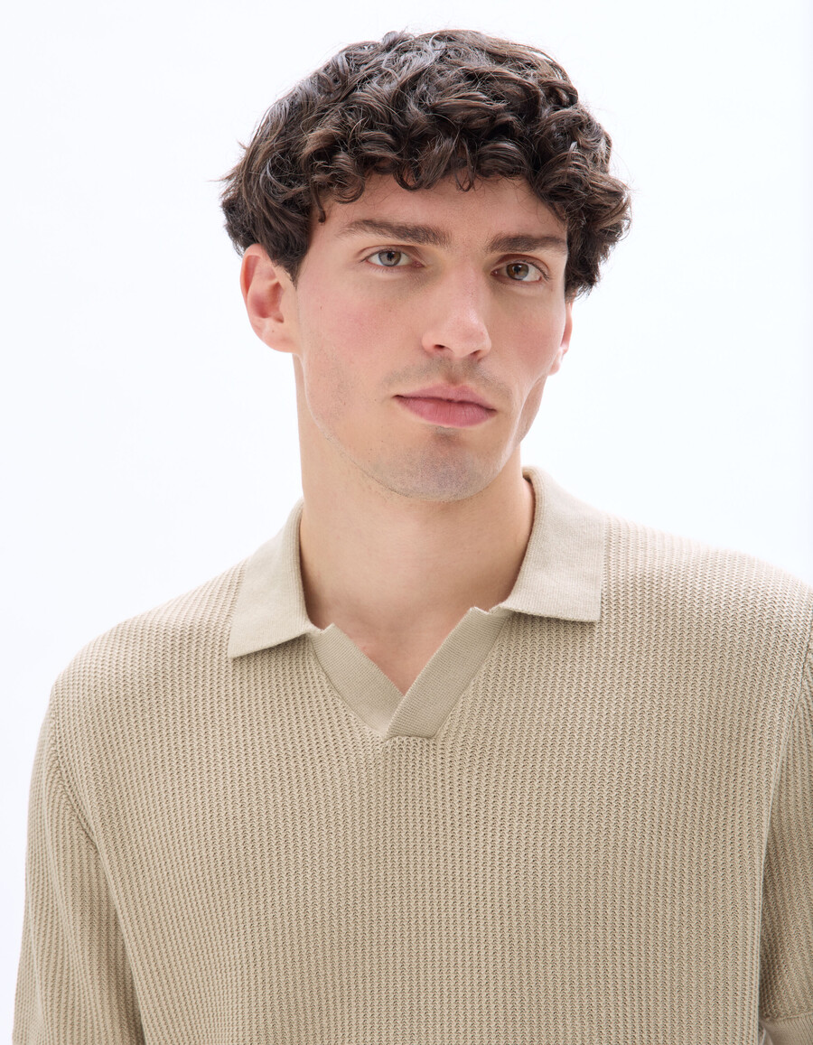 kastenförmiges poloshirt aus strukturiertem strickmaterial 100 baumwolle