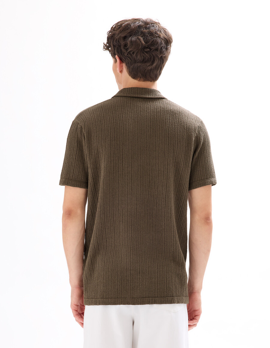 poloshirt mit rippstrick in regulärer passform