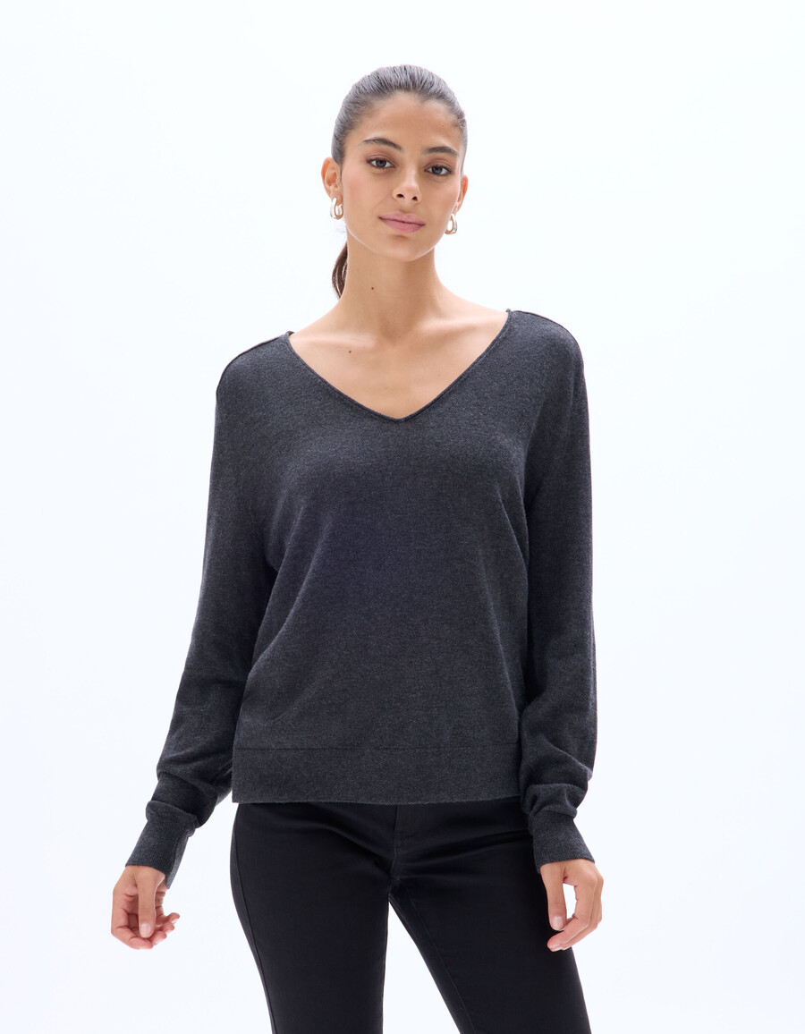weicher v-ausschnitt-pullover