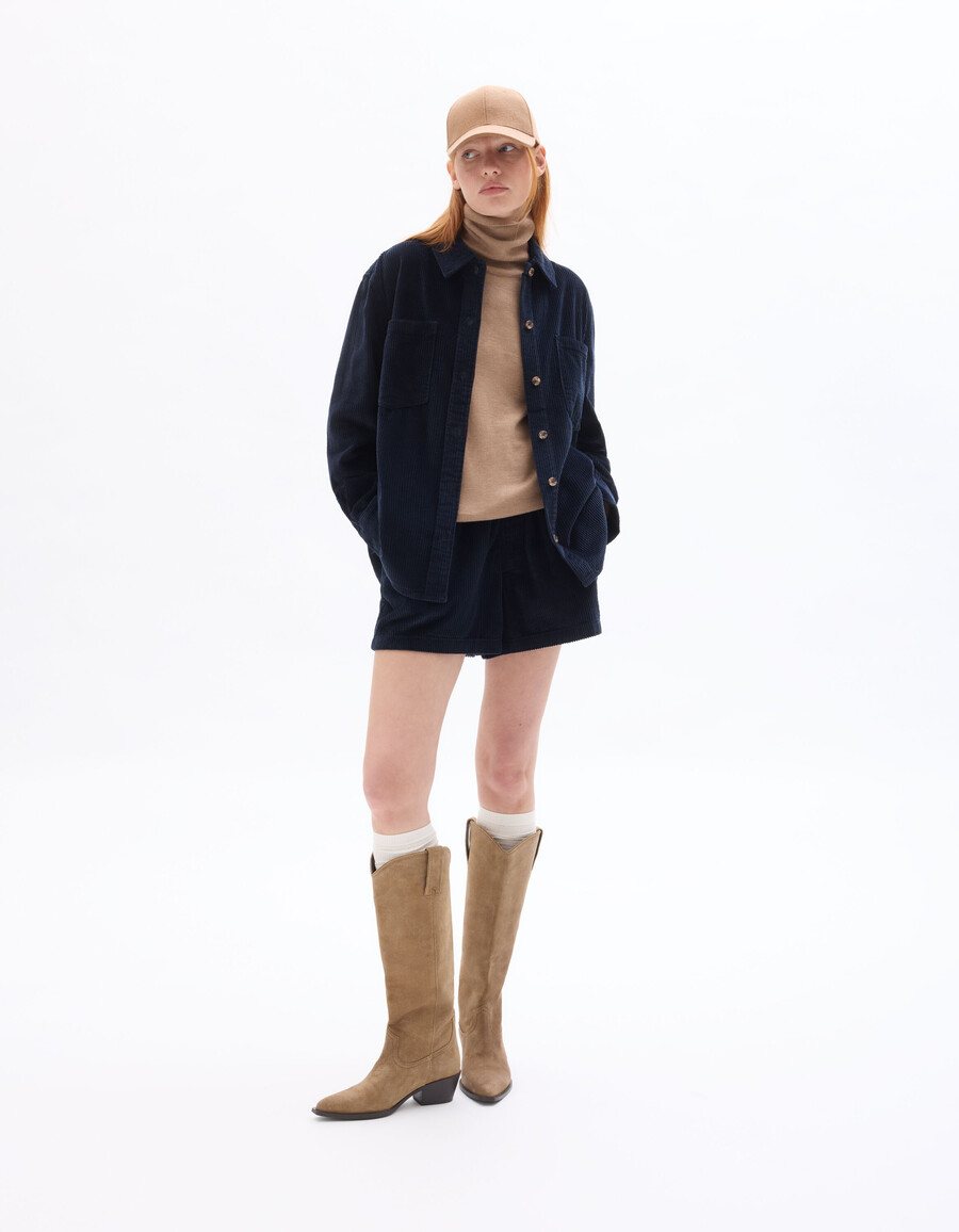 kamelfarbener feinstrick-rollkragenpullover