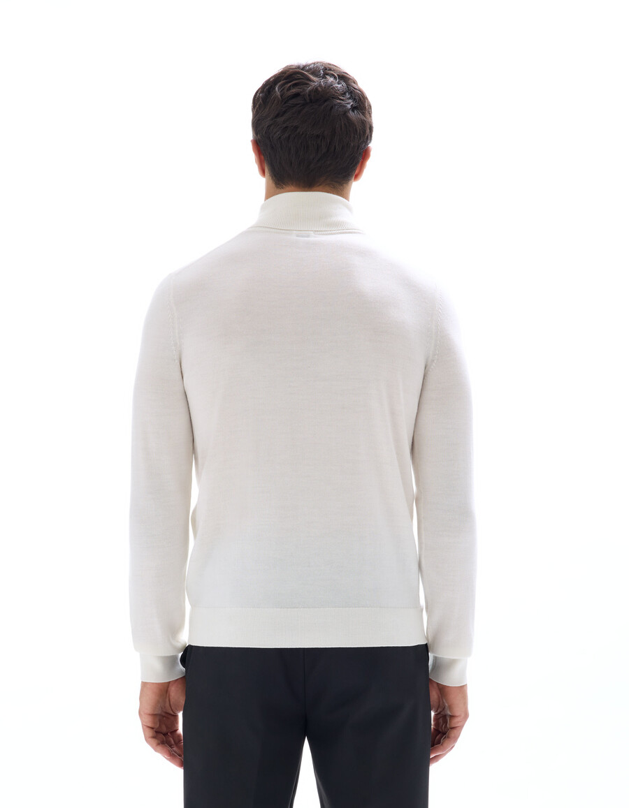 schmal geschnittener rollkragenpullover 100 merinowolle