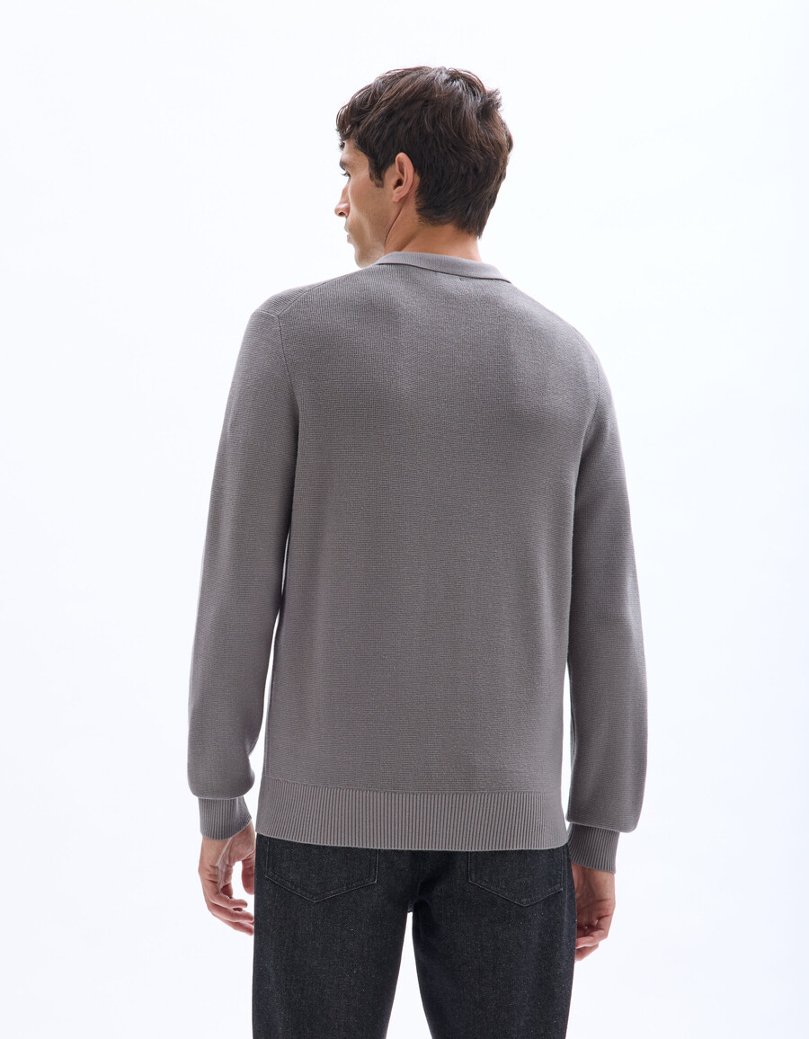 polo-pullover mit geprägtem reißverschluss