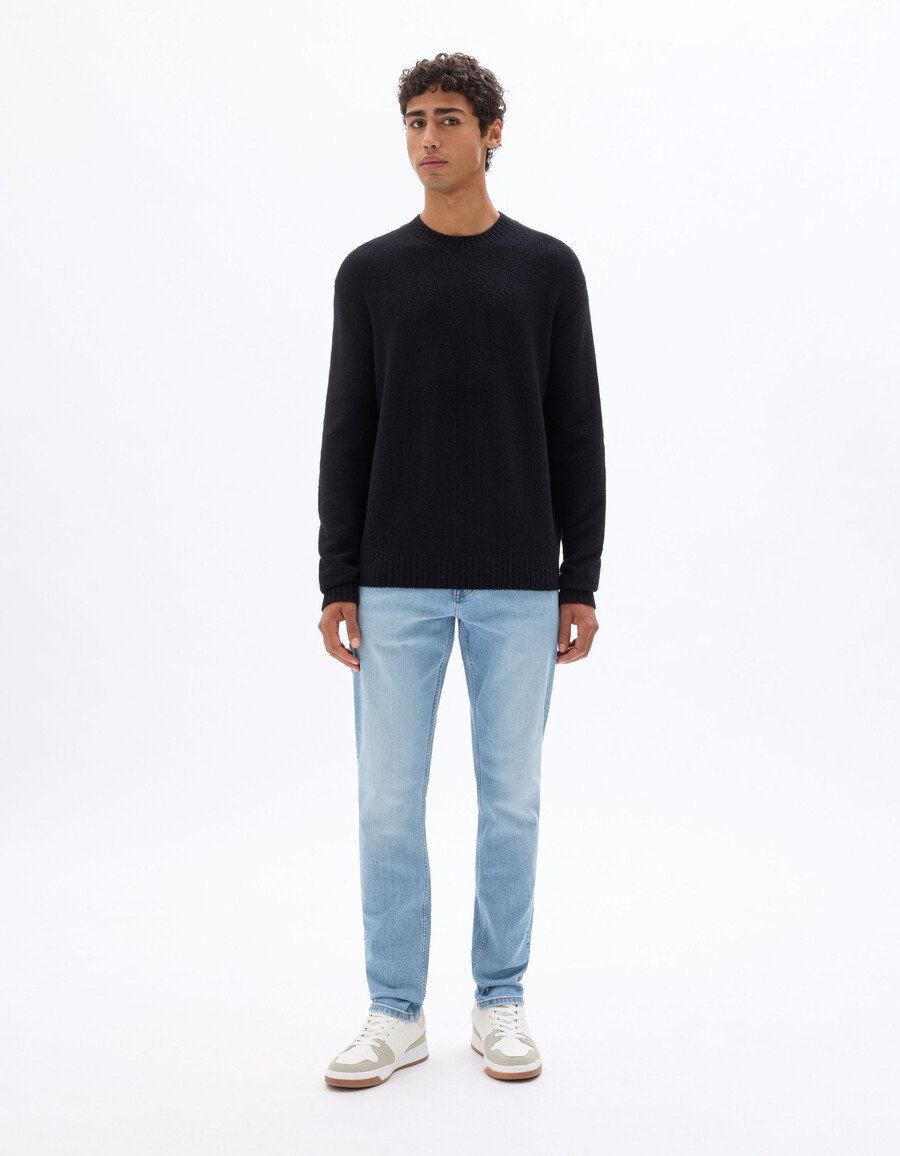 schwarzer bouclé-pullover aus wollmischung