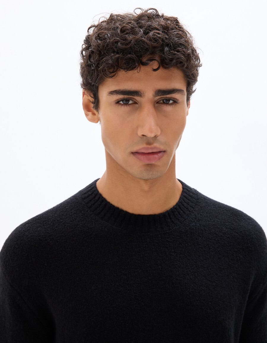 schwarzer bouclé-pullover aus wollmischung