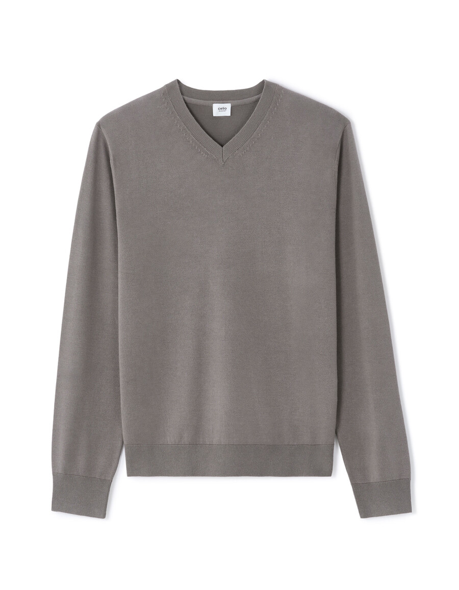 schlichter v-ausschnitt-pullover aus feinstrick