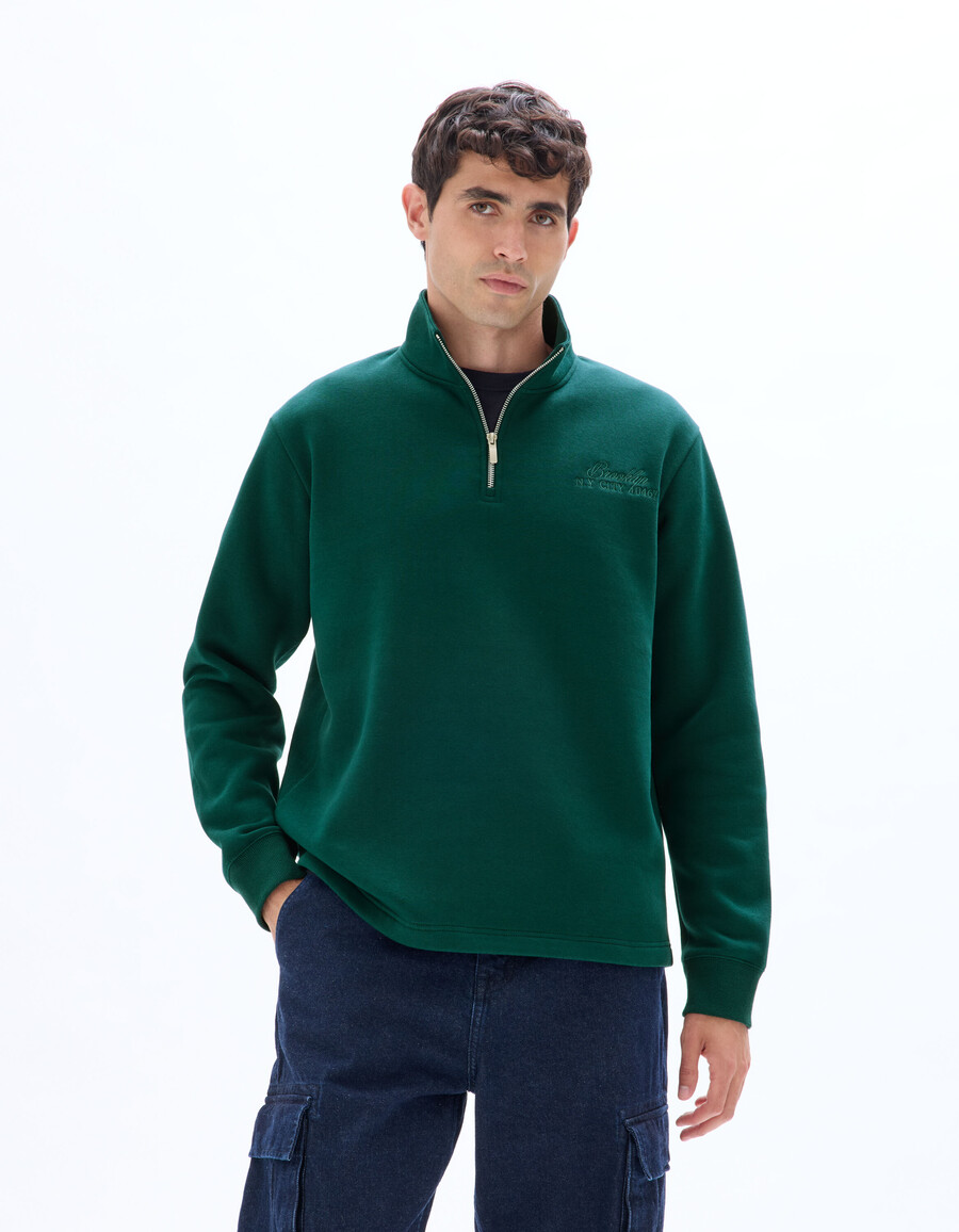sweatshirt in regulärer passform mit besticktem truckerkragen