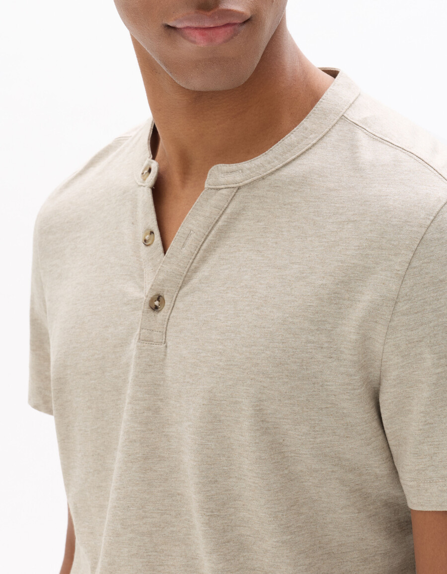 henley-t-shirt in regulärer passform baumwollmischung