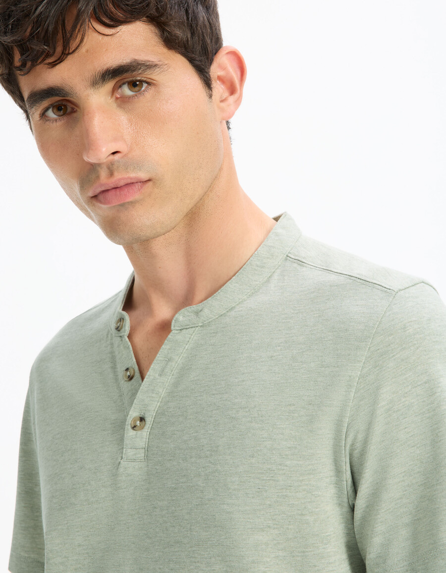 henley-t-shirt aus baumwollmischgewebe mit regulärer passform
