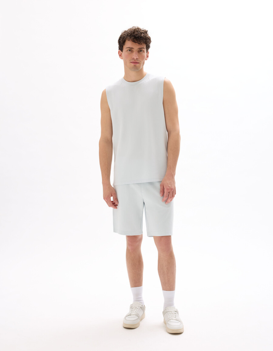 schlichtes tanktop in normaler passform