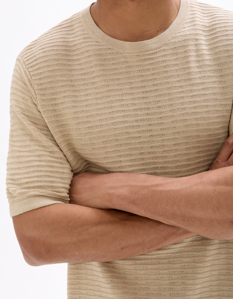 kastenförmiges offen gestricktes t-shirt mit rundhalsausschnitt
