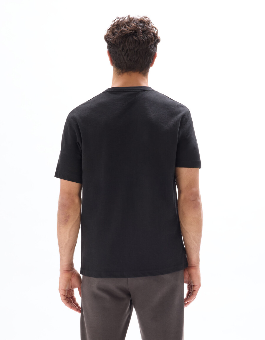 kastenförmiges t-shirt mit rundhalsausschnitt und slub-struktur