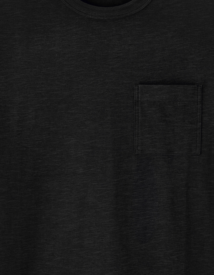 kastenförmiges t-shirt mit rundhalsausschnitt und slub-struktur