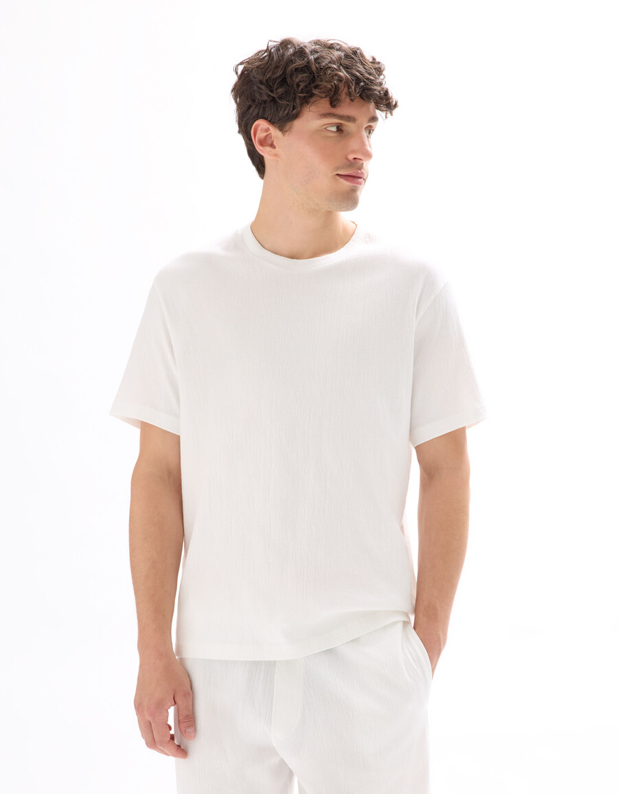 kastenförmiges plissiertes t-shirt mit rundhalsausschnitt
