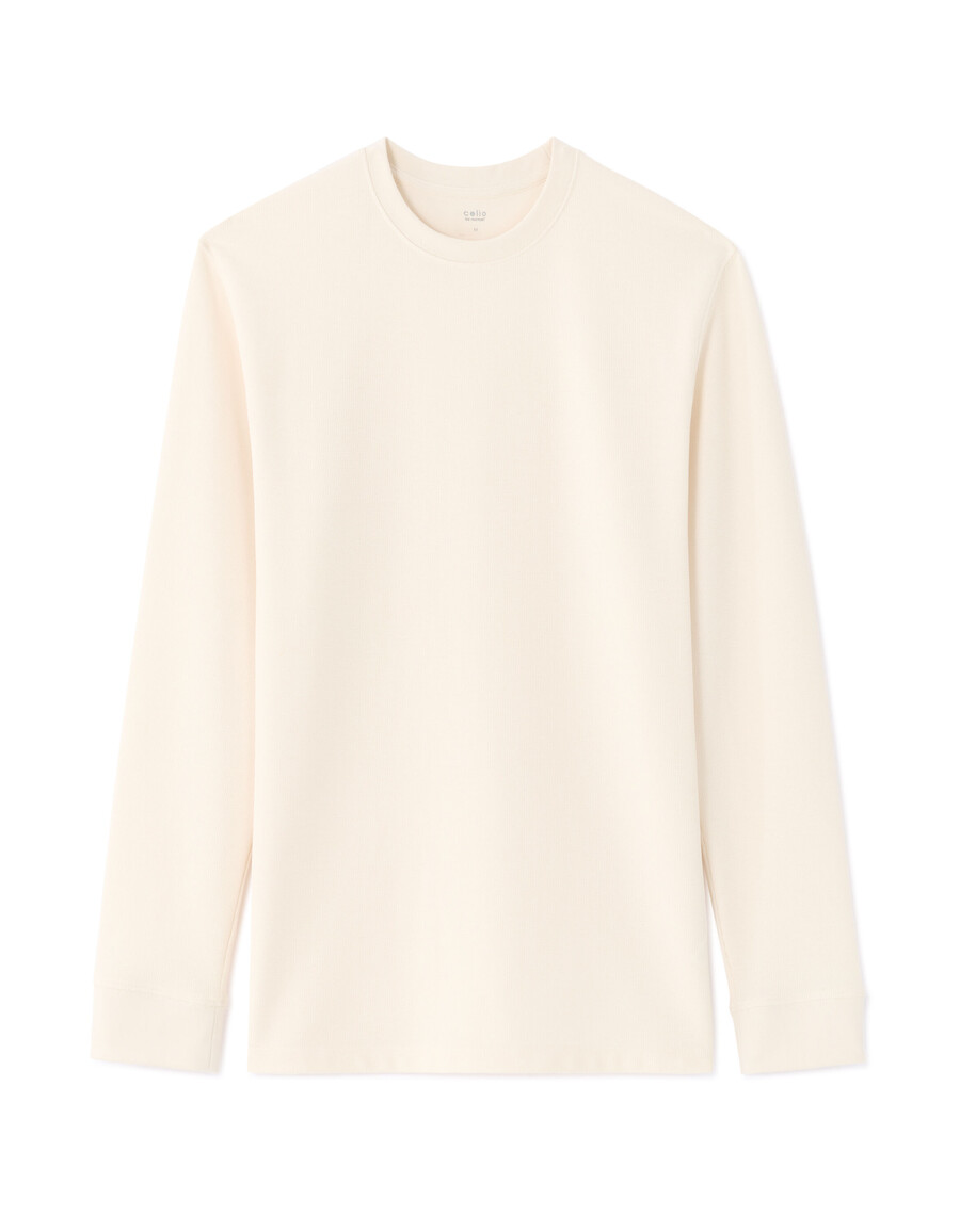 kastenförmiges geprägtes langarm-t-shirt