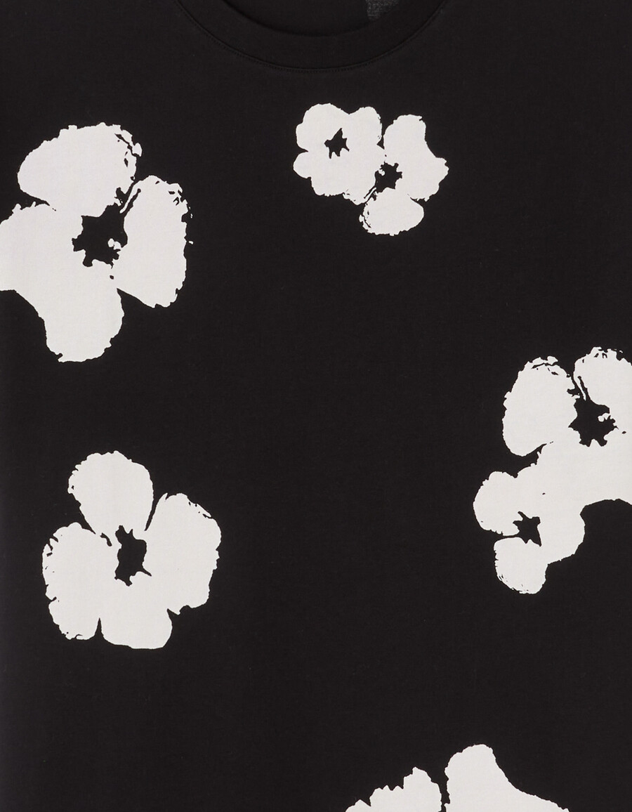 kastenförmiges t-shirt mit rundhalsausschnitt 100 baumwolle blumenmuster