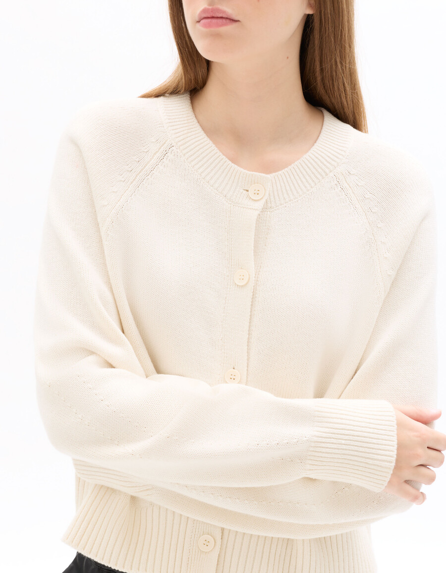 kurzer cardigan aus glattem strick