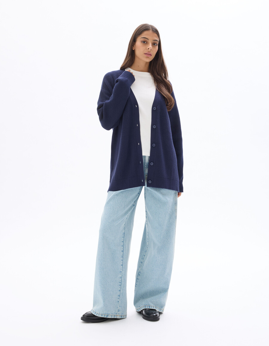 langer cardigan mit knöpfen